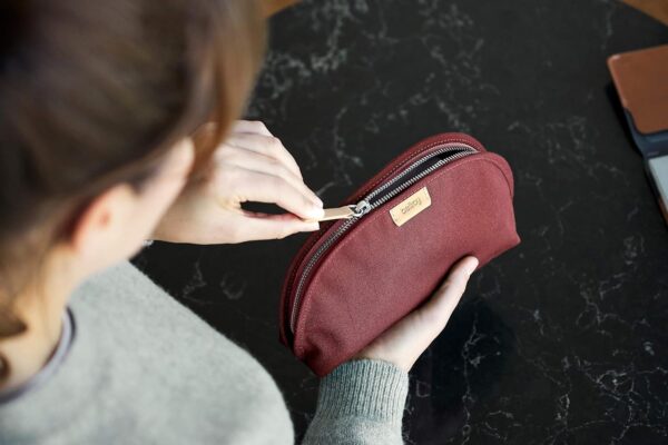 Bellroy Classic Pouch, Everyday kit, Leather and Woven Fabric (pens, Cables, Cosmetics, Personal Items) - Image 7